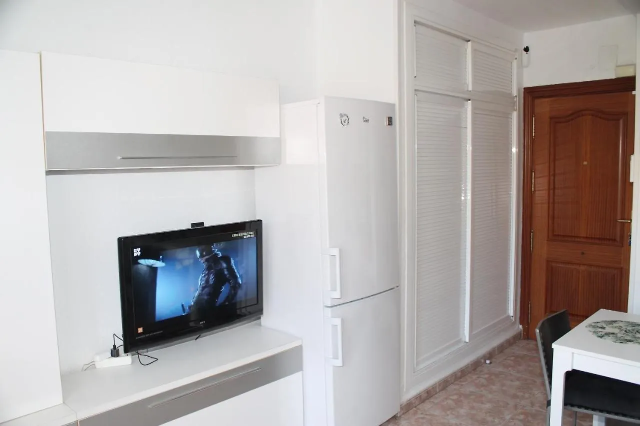 Apartamento Carlota Beach Carihuela Torremolinos 0*,  Spain